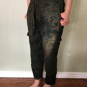 Cargo Cropped Camo  Pants